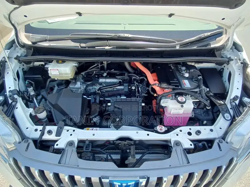 Toyota Esquire Hybrid GI 2020