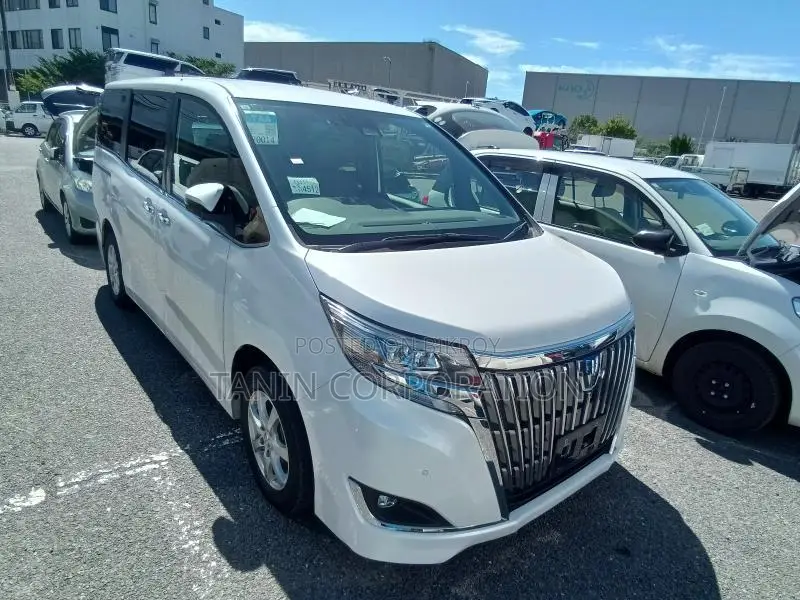 Toyota Esquire Hybrid GI 2020