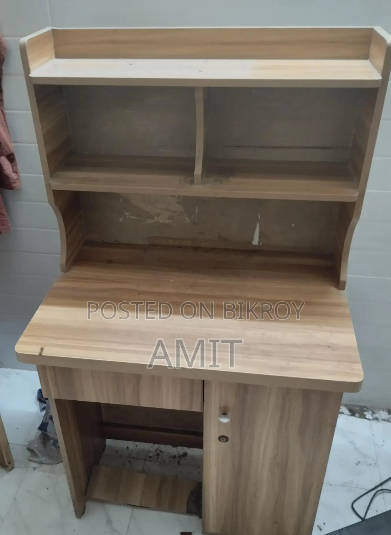 Reading Table