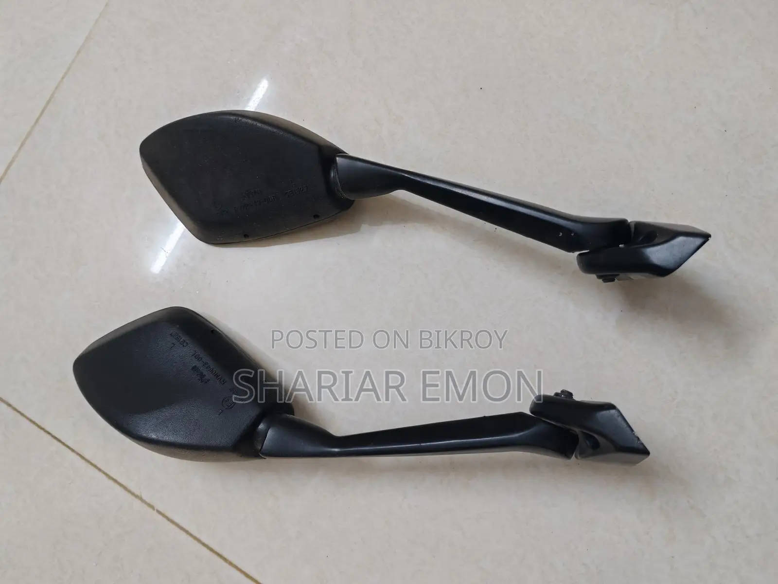 Gixxer SF Looking Glass