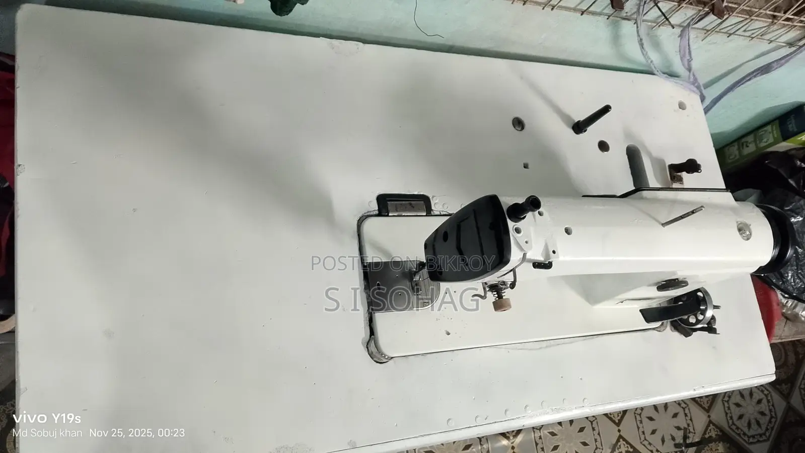 ঝুকি সর্ব মটর অল ওকে সেলাই মেশিন