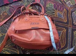 Cross Body & Shoulder Bag For Sale