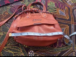 Cross Body & Shoulder Bag For Sale