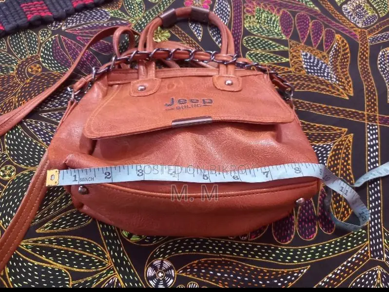 Cross Body & Shoulder Bag For Sale