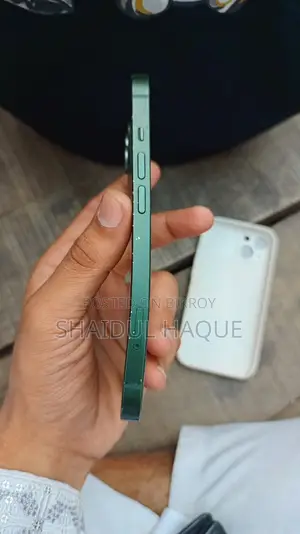 Apple iPhone 13 (Used)