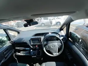 Toyota Noah X 2021