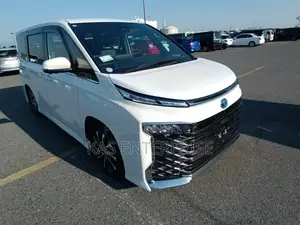 Toyota Voxy S-Z HYBRID PEARL 2024