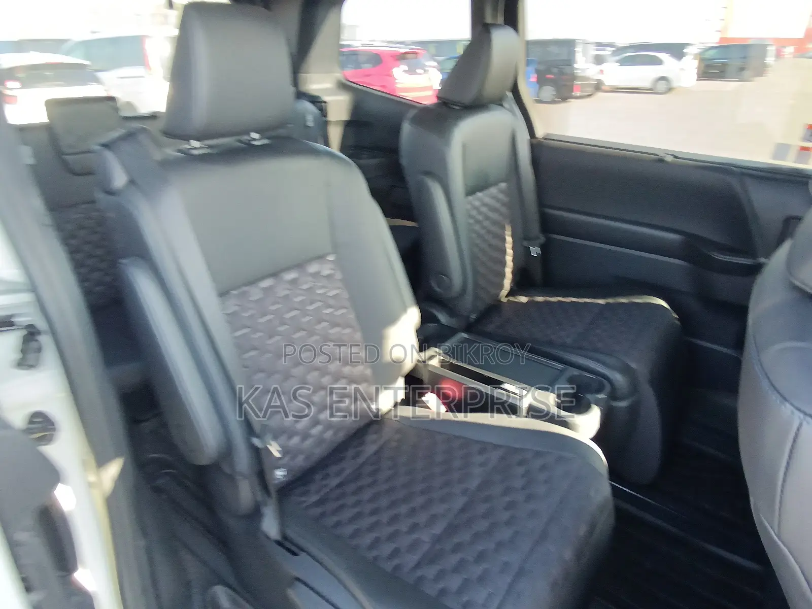 Toyota Voxy S-Z HYBRID PEARL 2024