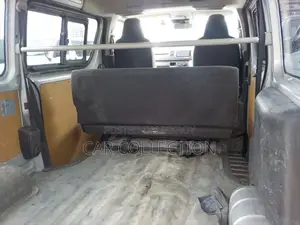 Toyota Hiace GL DUAL AC 2021