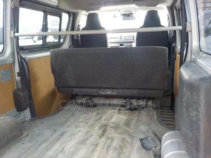 Toyota Hiace GL DUAL AC 2021