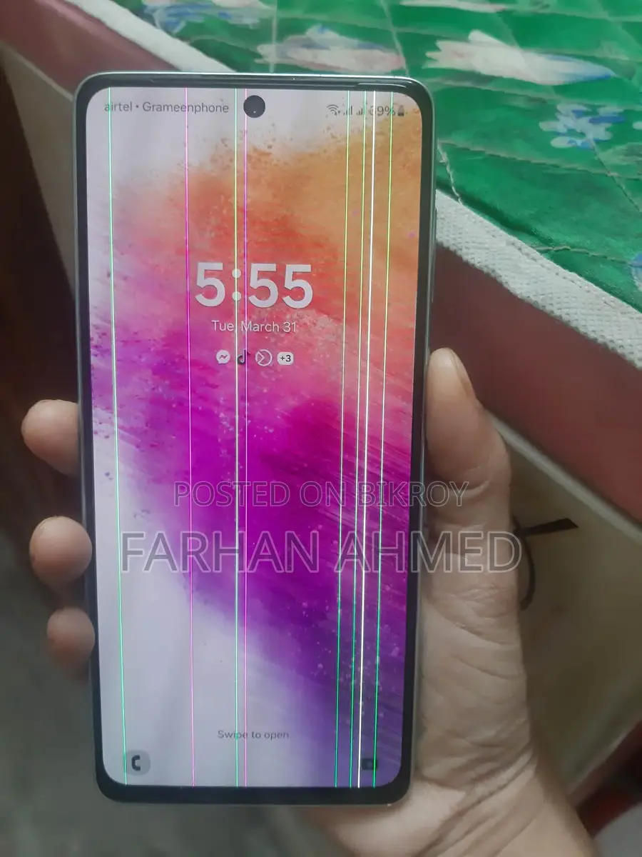 Samsung Galaxy A73 used like new (Used)