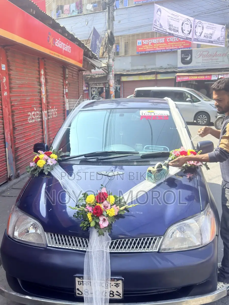 Toyota Platz 2002