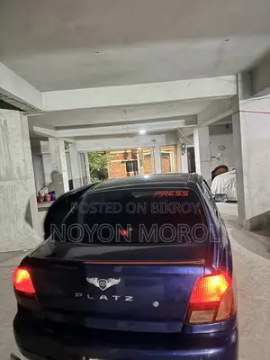 Toyota Platz 2002