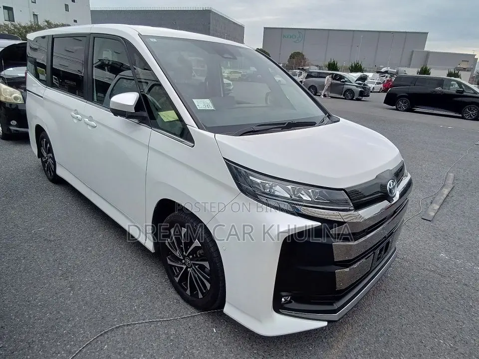 Toyota Noah S-Z Full Option 2023