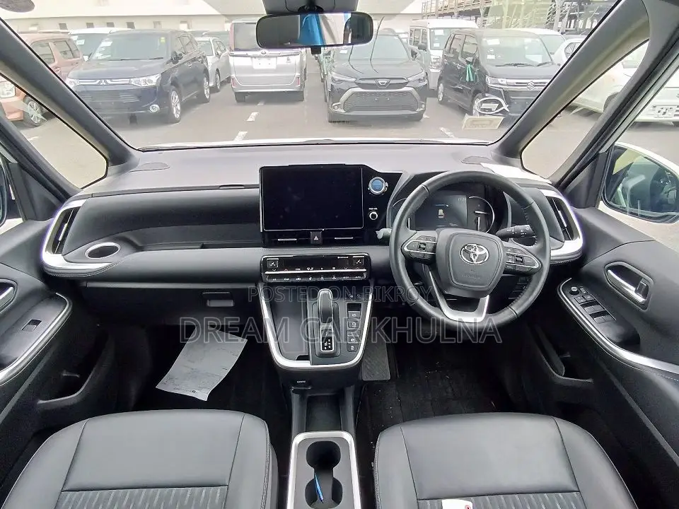Toyota Noah S-Z Full Option 2023