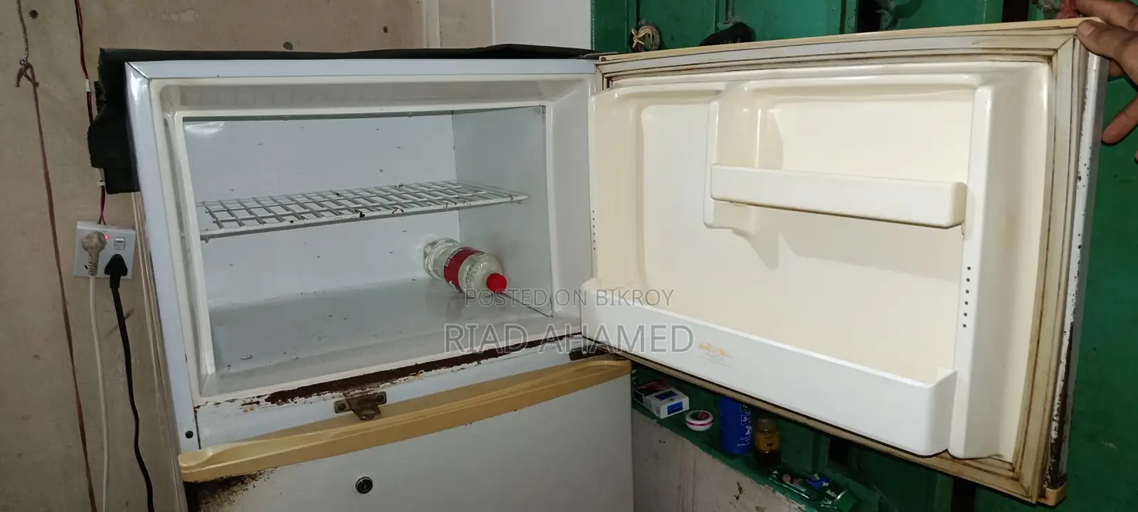 Singer 220-Liter 12-CFT Refrigerator for Sale
