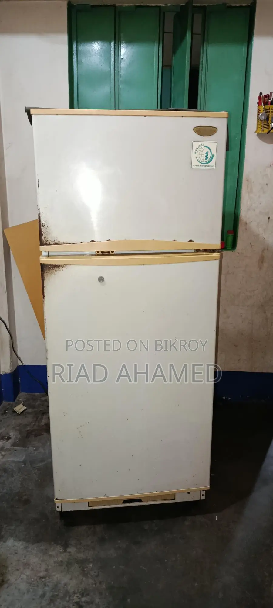Singer 220-Liter 12-CFT Refrigerator for Sale