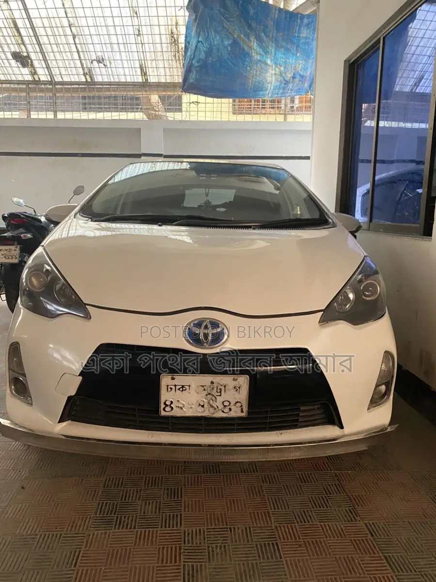 Toyota Aqua 2013