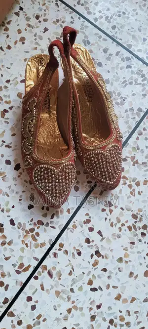 জুতা বিক্রি