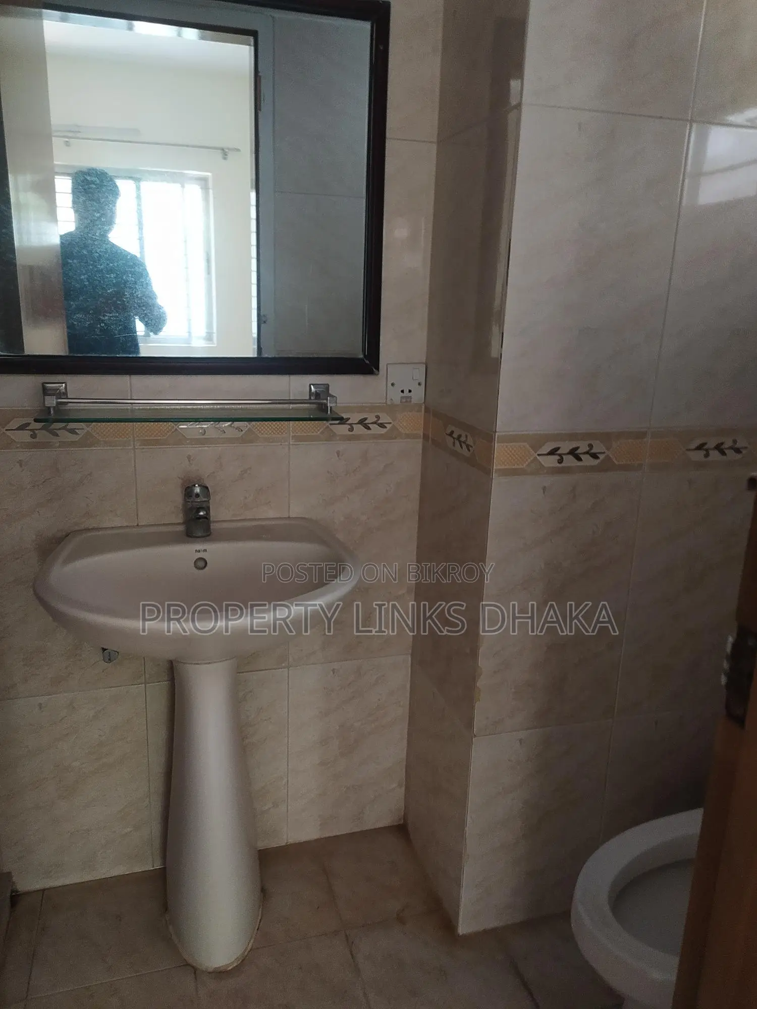 Unfurnished flat for Rent in Gulshan