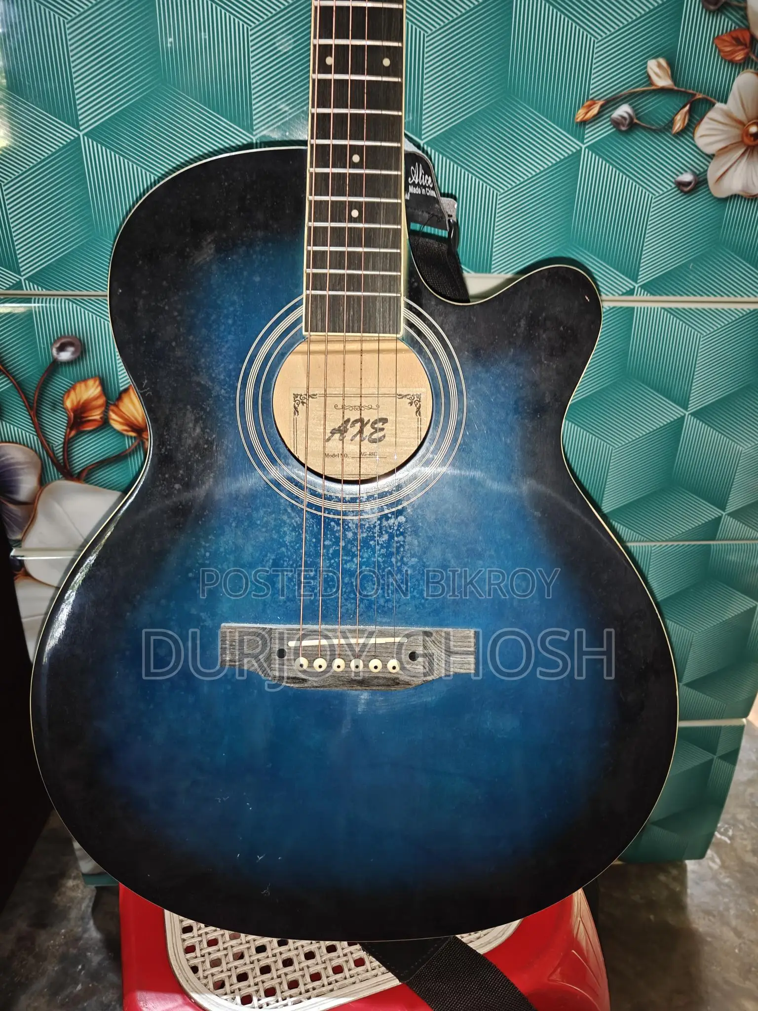 Axe- Ag- 48c Guitar
