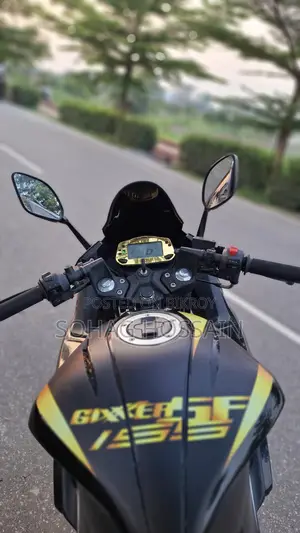 সুজুকি জিক্সার এসএফ ২০২৩ ব্ল্যাক