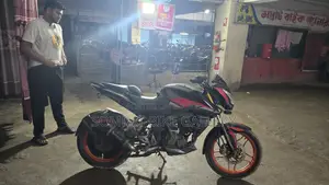 Bajaj Pulsar NS 160 সুপার ফ্রেশ 2018