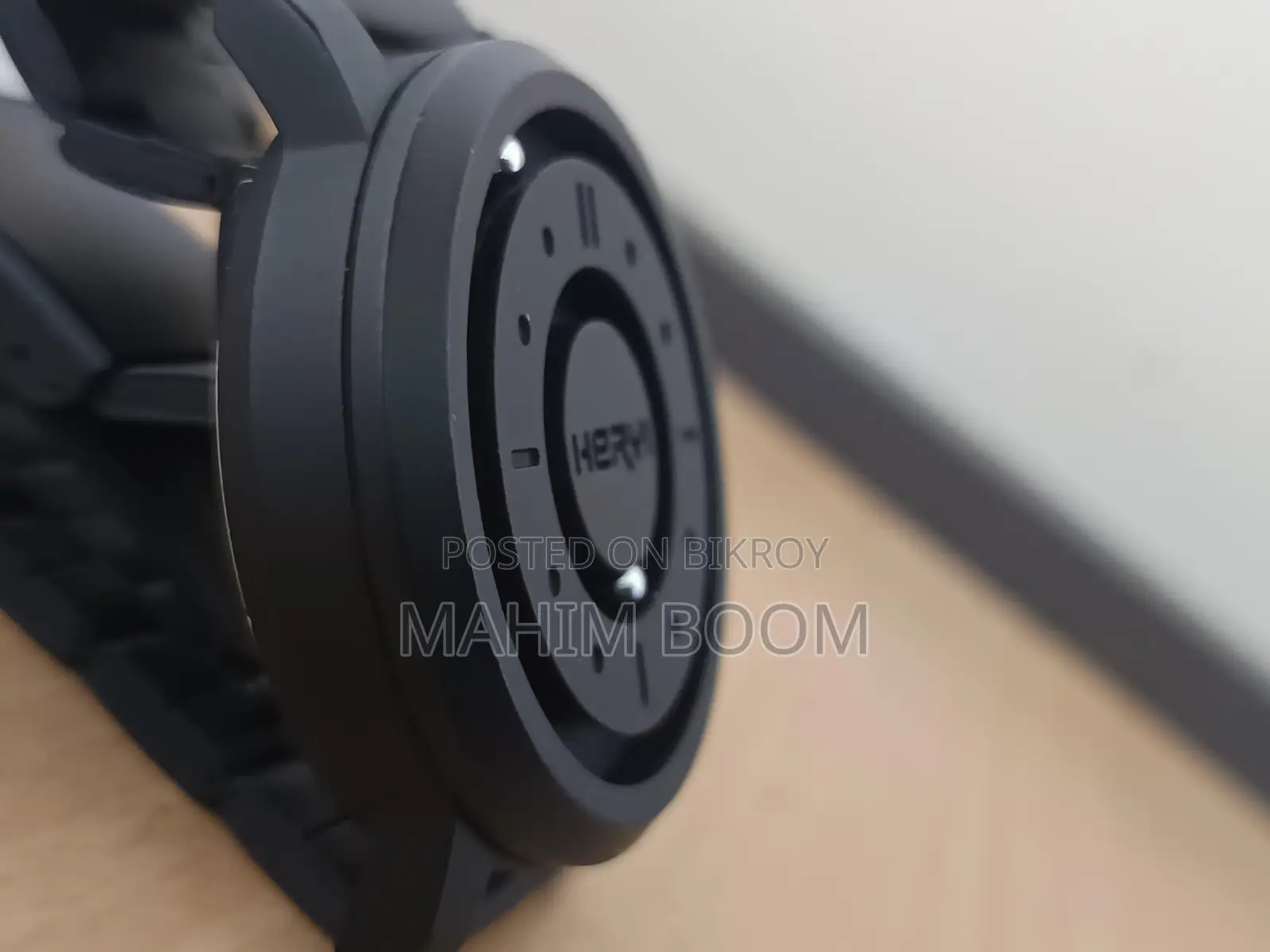 Magnet watch