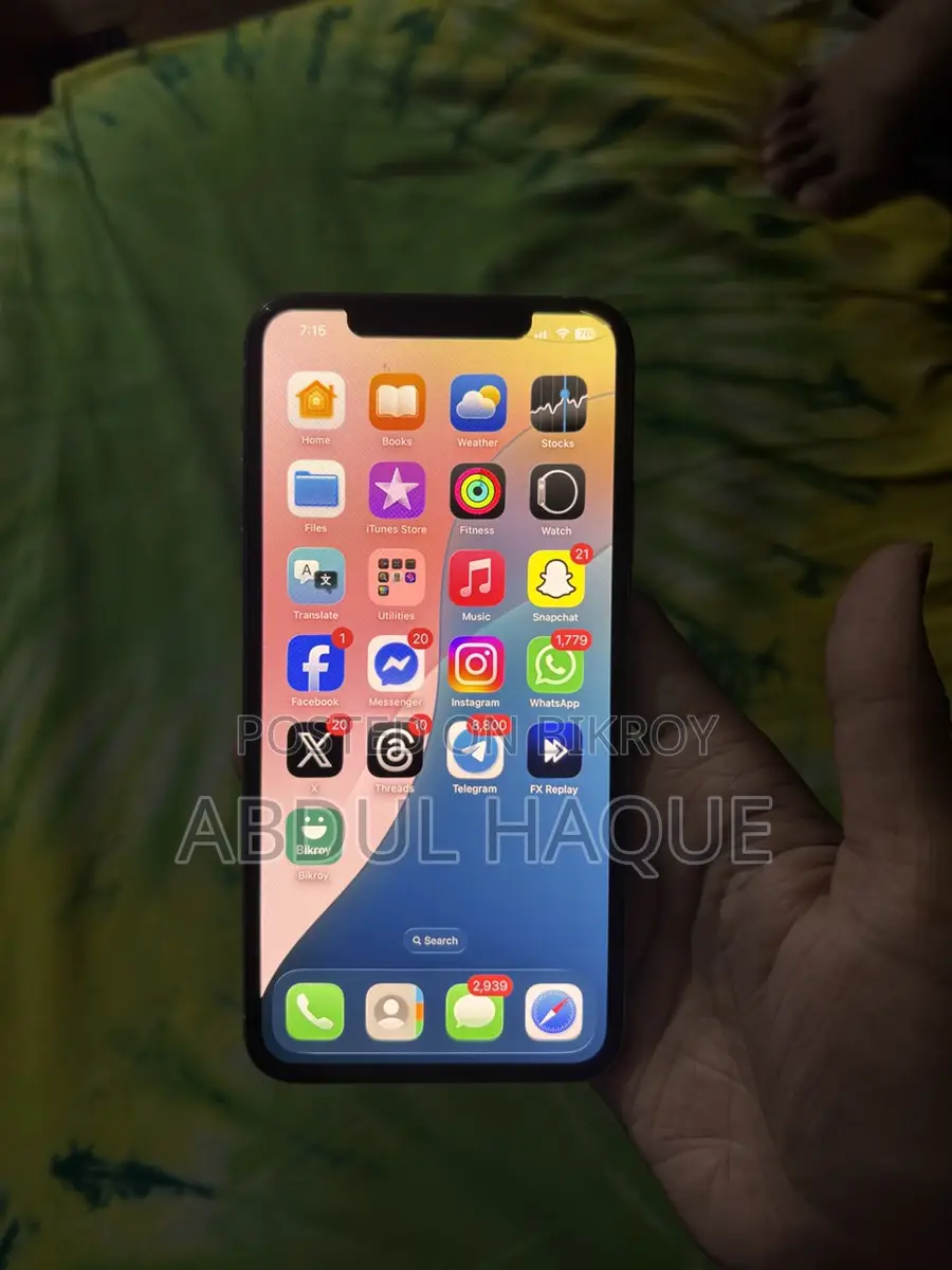 Apple iPhone 11 Pro Max . (Used)