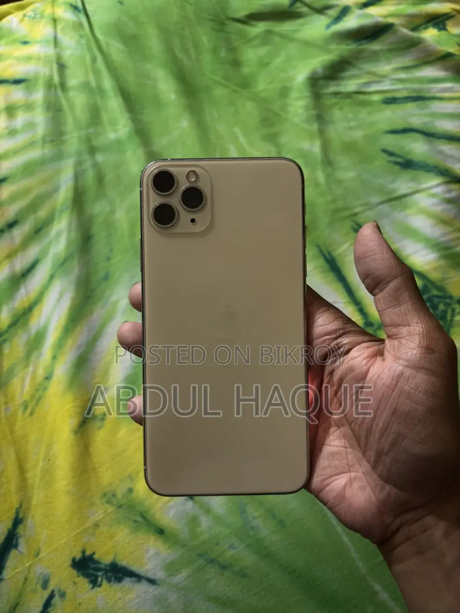 Apple iPhone 11 Pro Max . (Used)