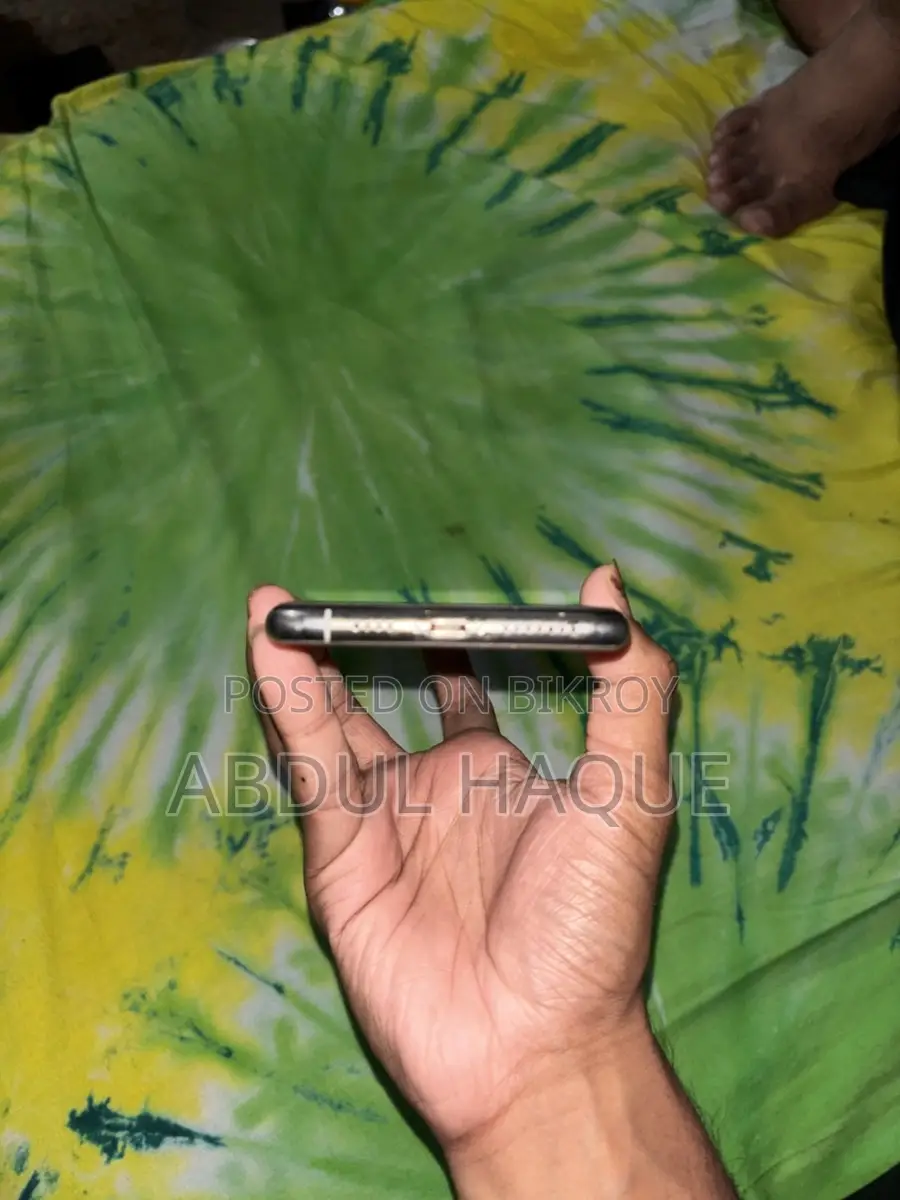 Apple iPhone 11 Pro Max . (Used)