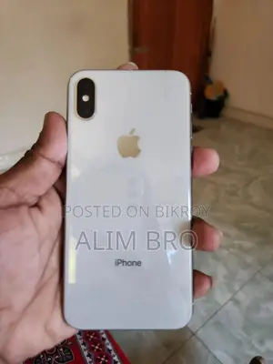 Apple iPhone X 64-GB (Used)