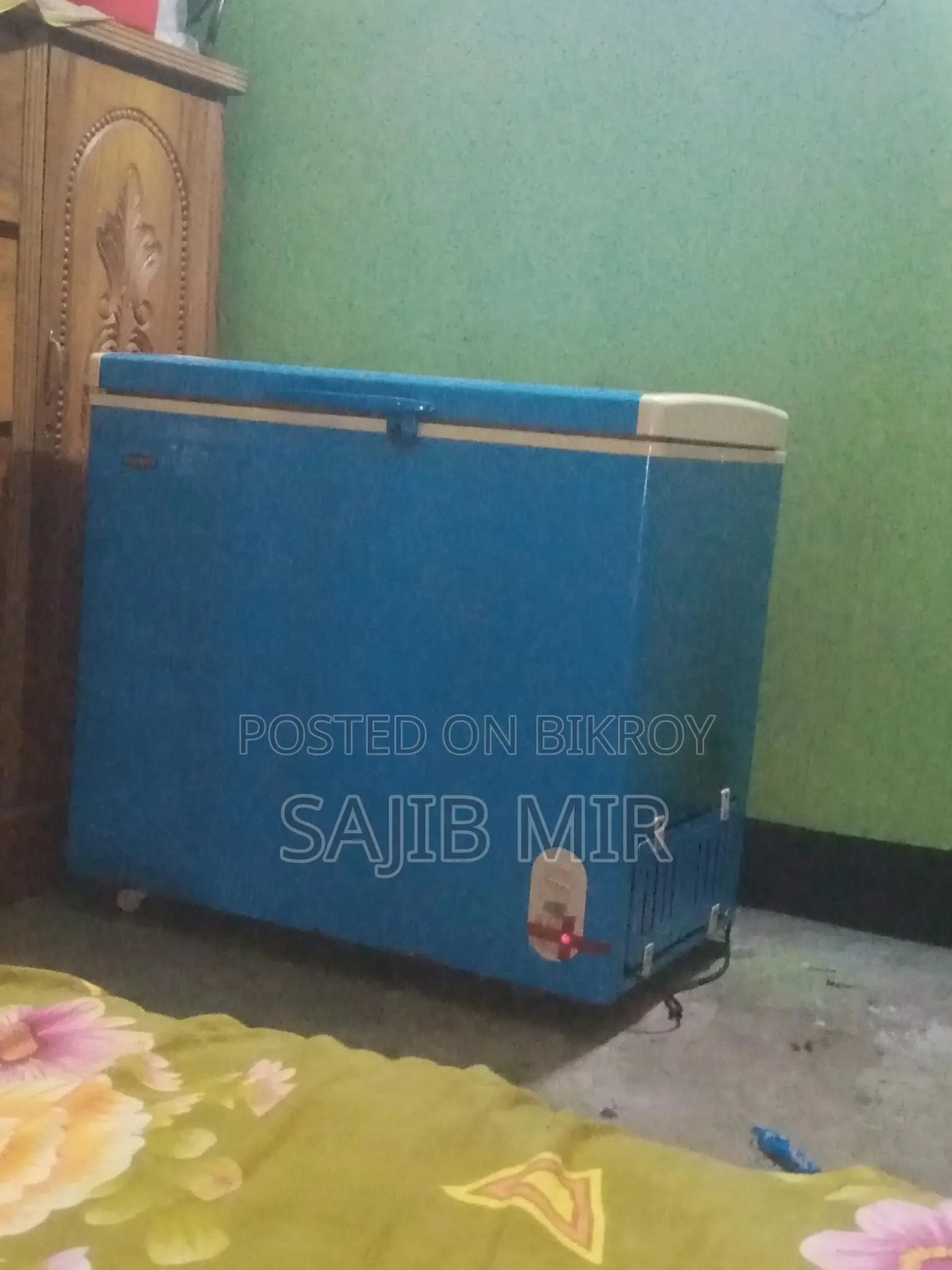 Selling this fridge at a low price as I am buying a new one