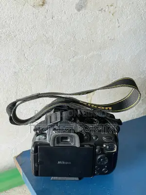 Nicon 5200D