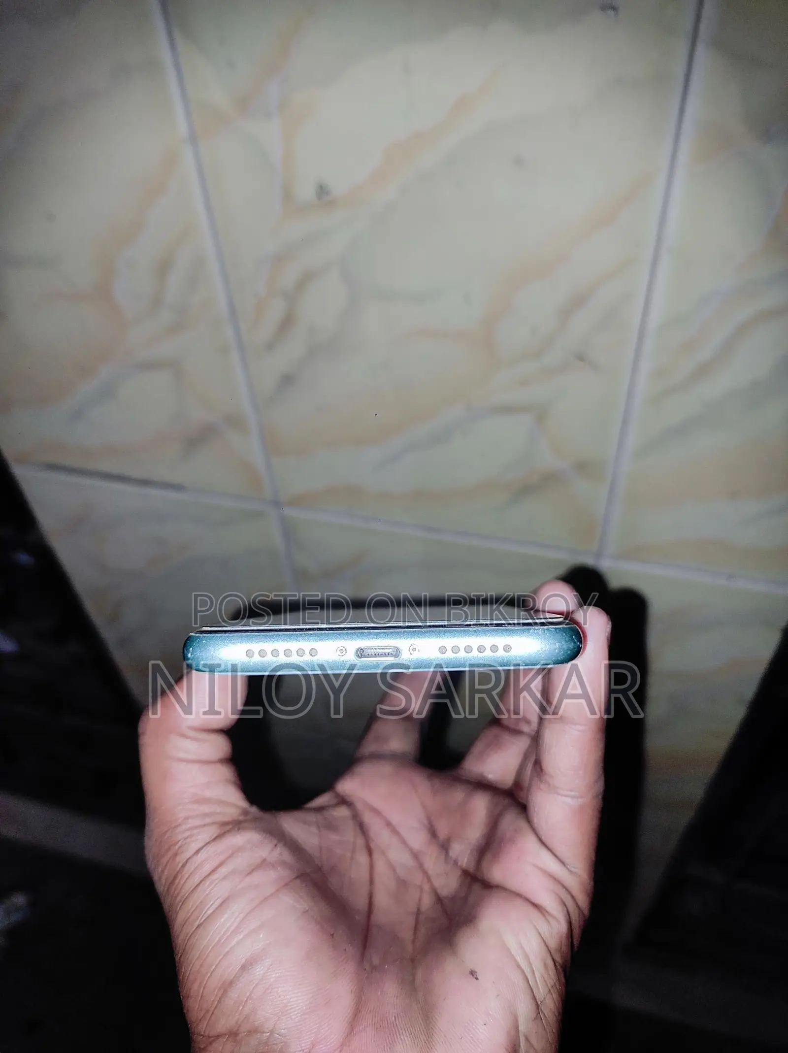 Apple iPhone 11 (Used)