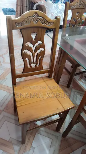 Beautiful Dining Table (6 Chairs) Good Condition