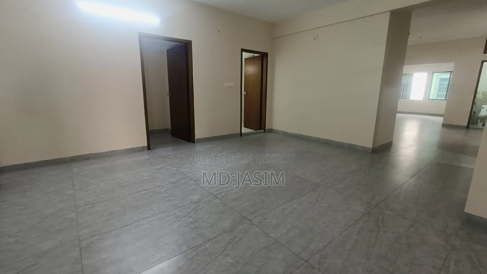 South Facing & Titas Gas 4 Bedroom Flat Sale Bashundhara R/a