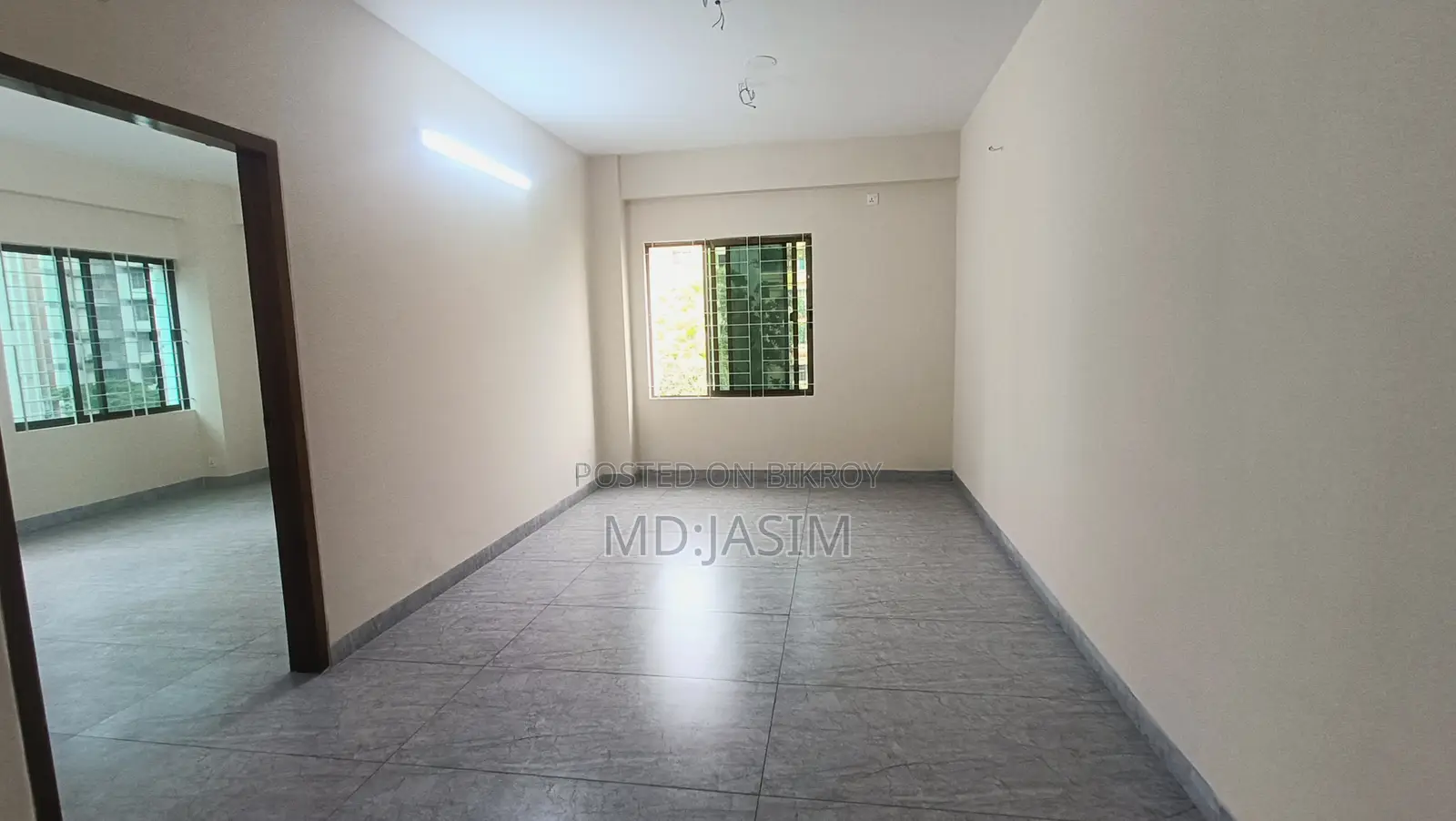South Facing & Titas Gas 4 Bedroom Flat Sale Bashundhara R/a