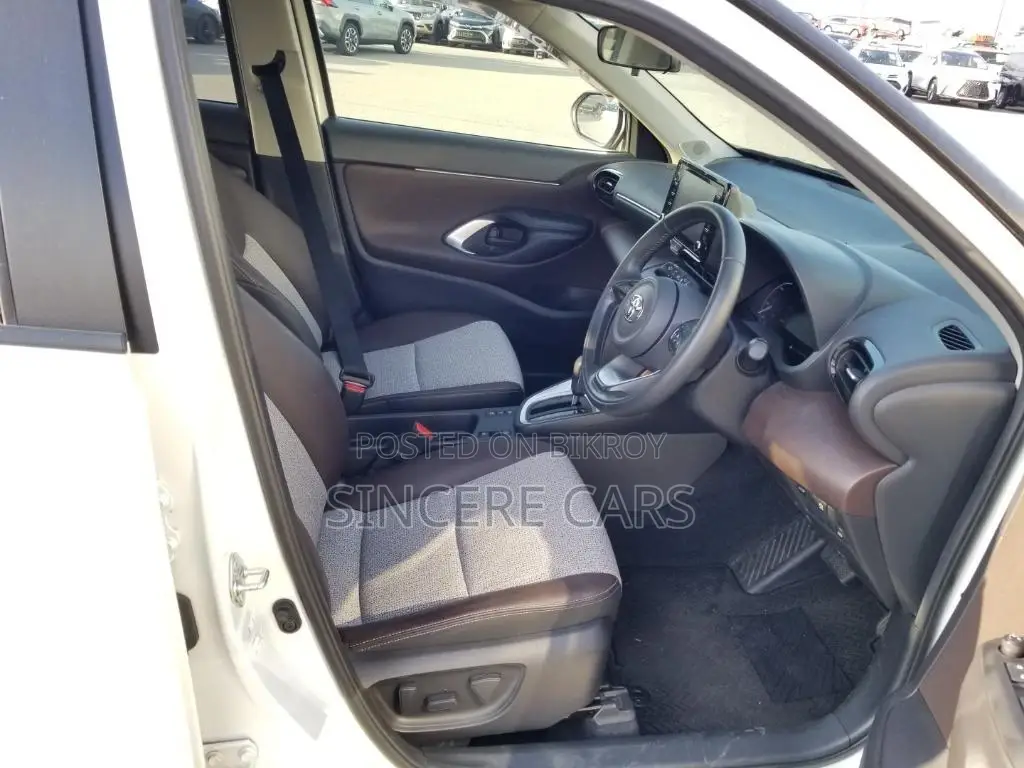 Toyota Yaris Cross Z FULL LOAD 3.5 GRADE 2021