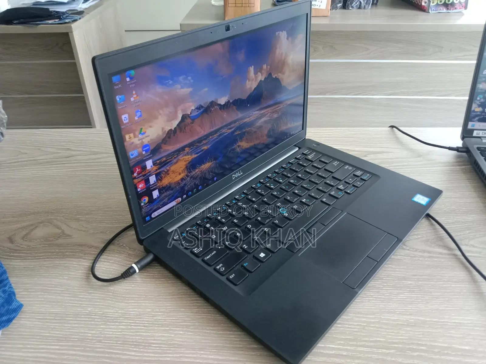Dell Latitude 7490 (Core i5 8th Gen, 8GB RAM, 256GB SSD) ভালো কন্ডিশন।