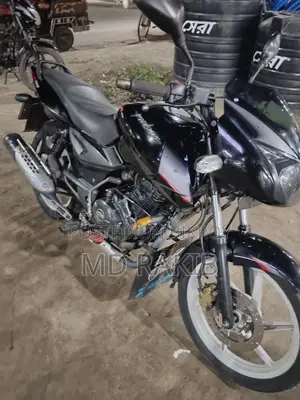 Bajaj Pulsar 150 . 2018