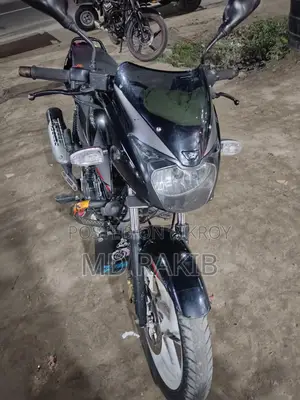 Bajaj Pulsar 150 . 2018