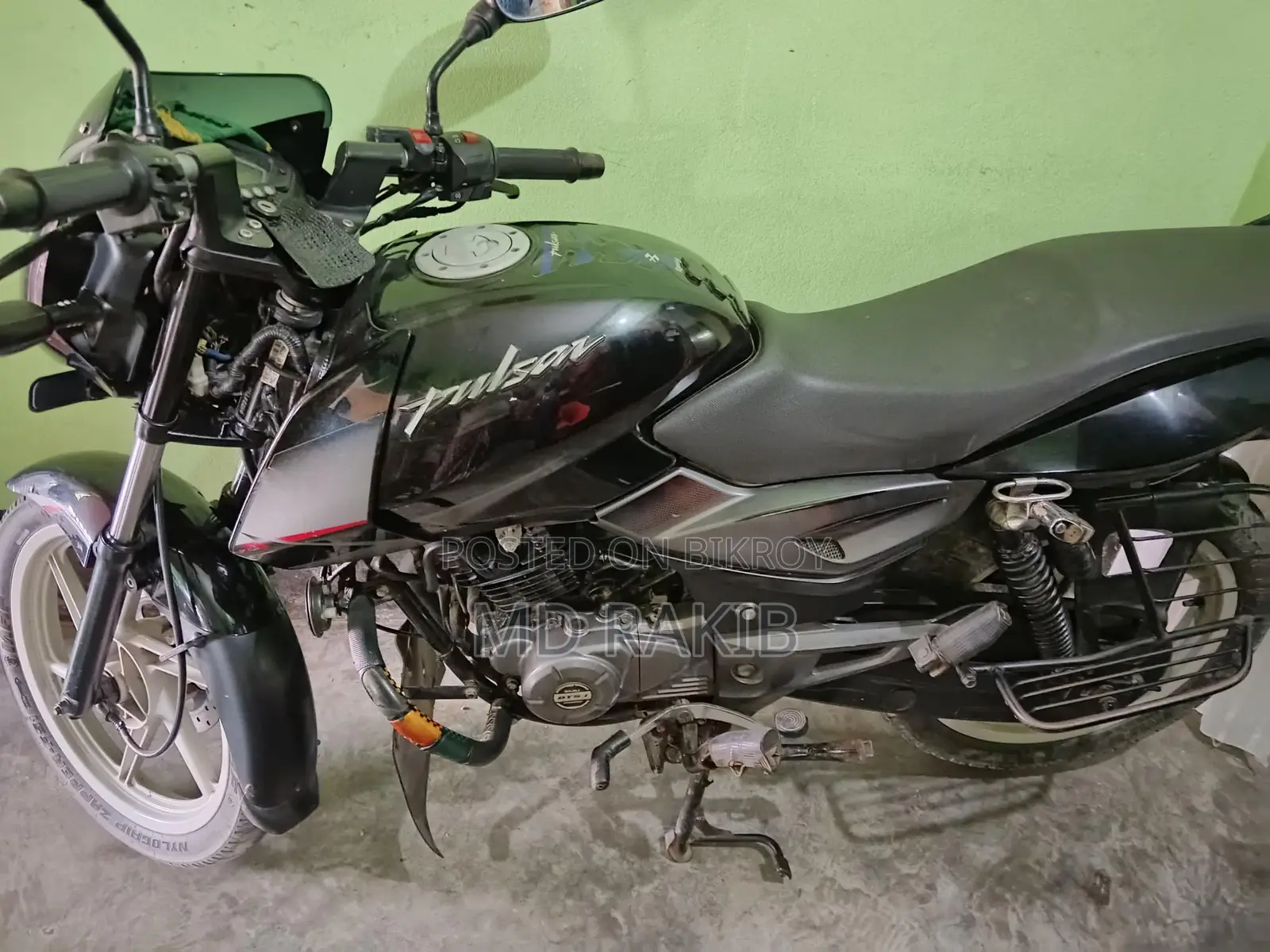 Bajaj Pulsar 150 . 2018