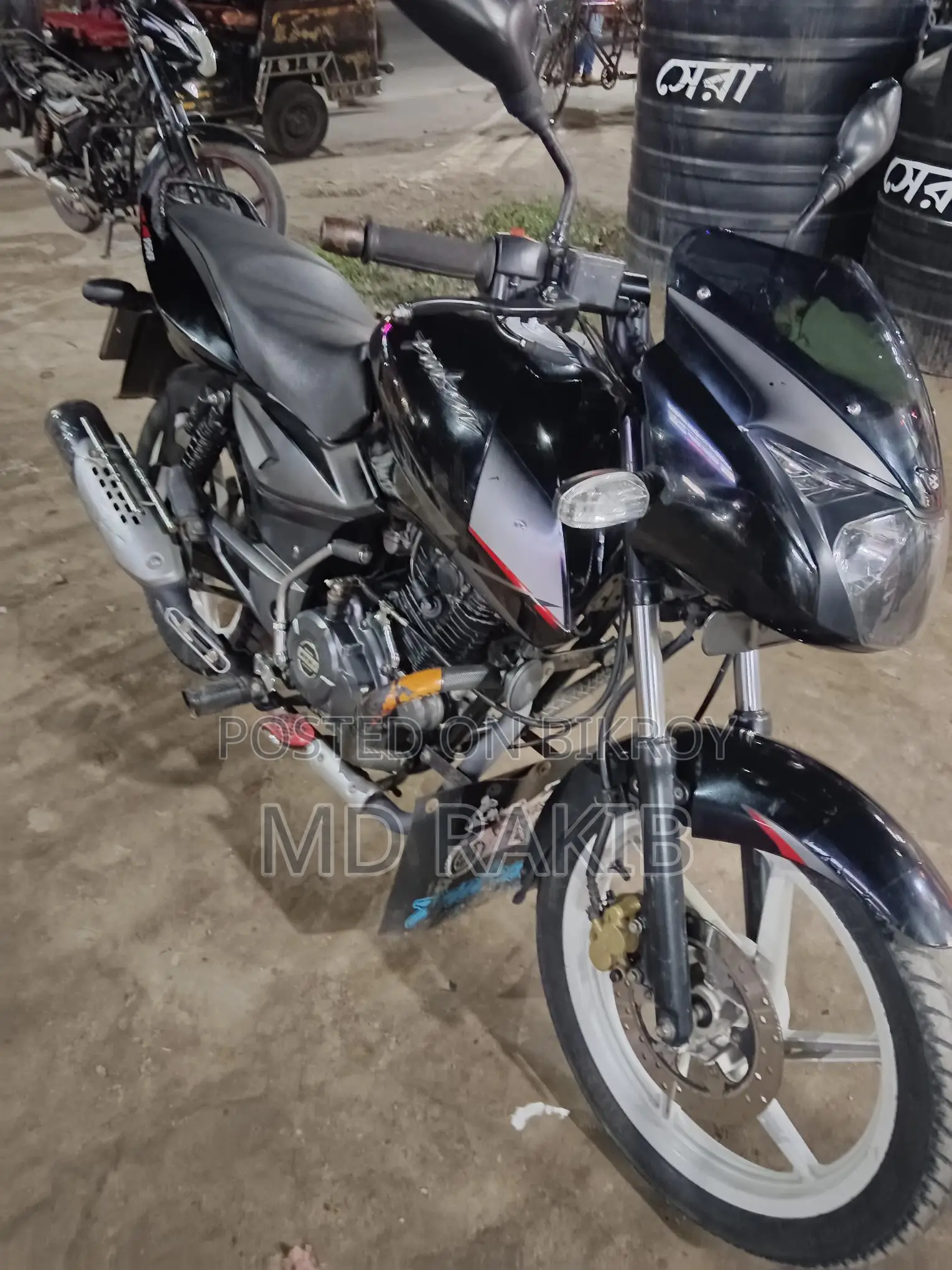 Bajaj Pulsar 150 . 2018