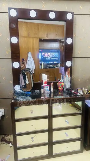 Dressing Table with Vanity