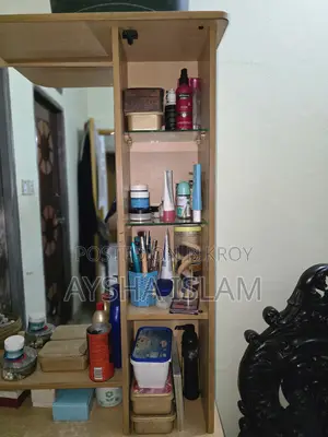 Dressing Mirror with Accessory Box