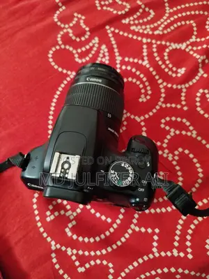 Canon 1200 D