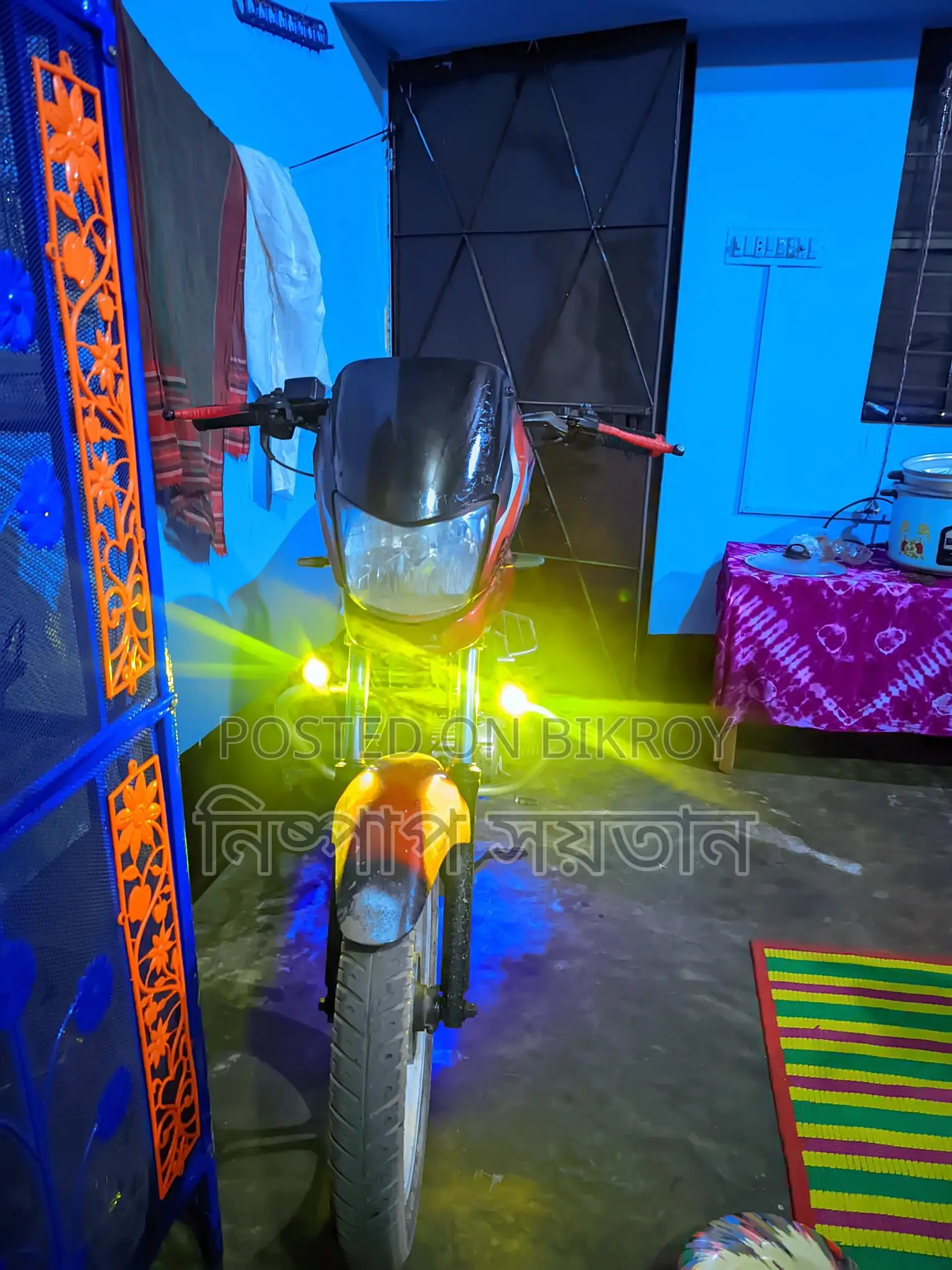 Bajaj Platina 100 . 2015
