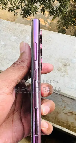 Samsung Galaxy S22 Ultra (Used)