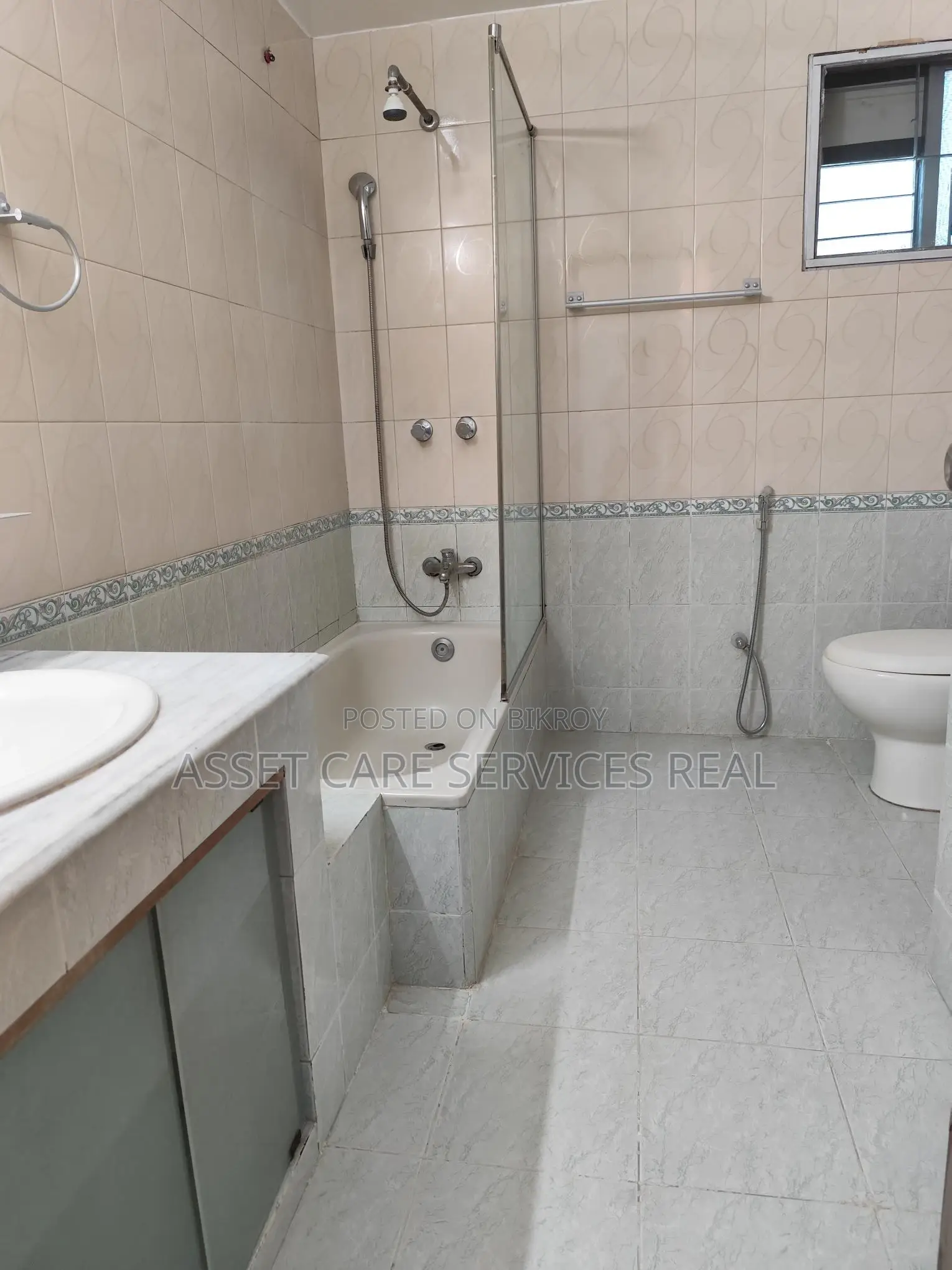 Luxury Duplex 4Bed Semi-Furnished Apartment Rent Baridhara Diplomatic